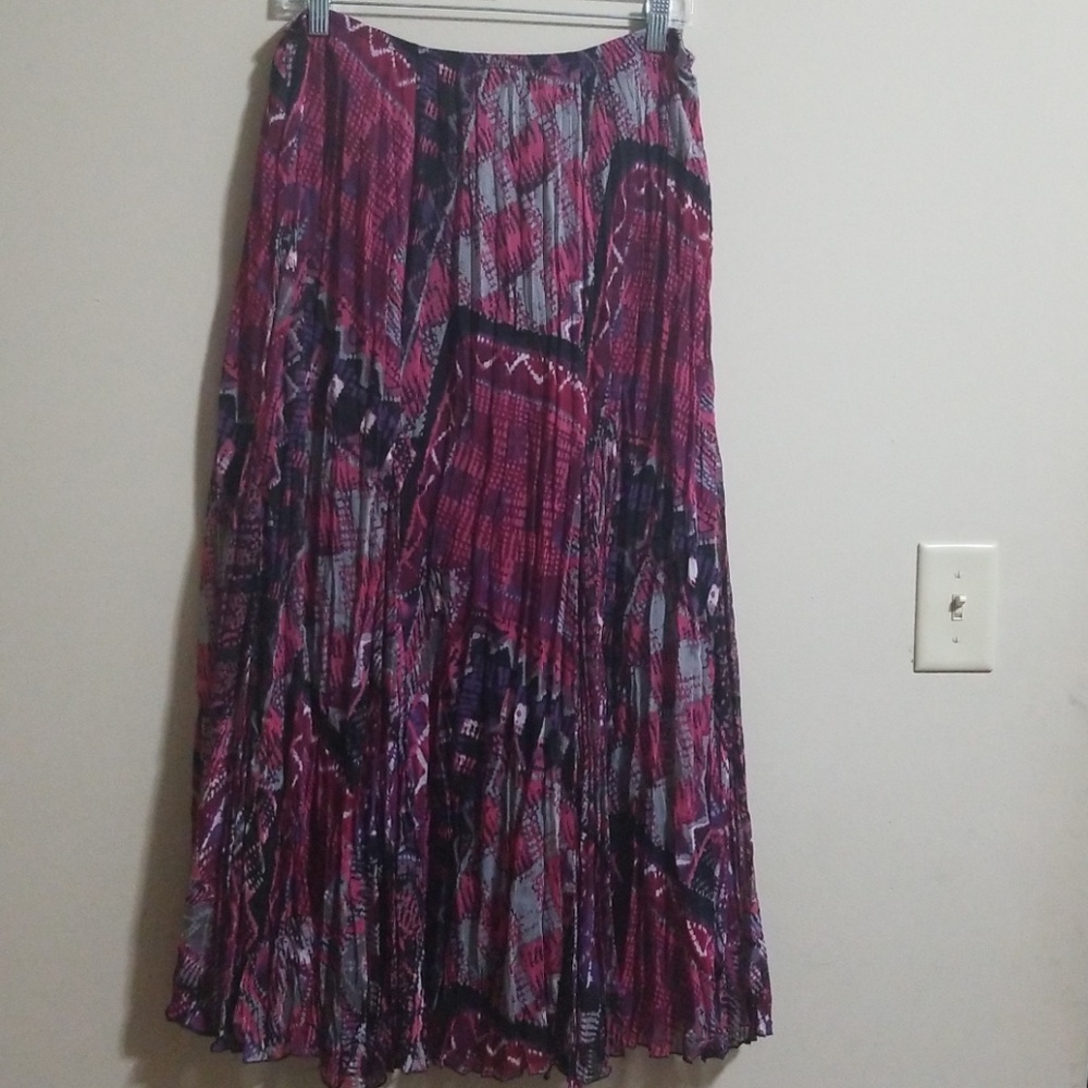 Maxi crinkle skirt